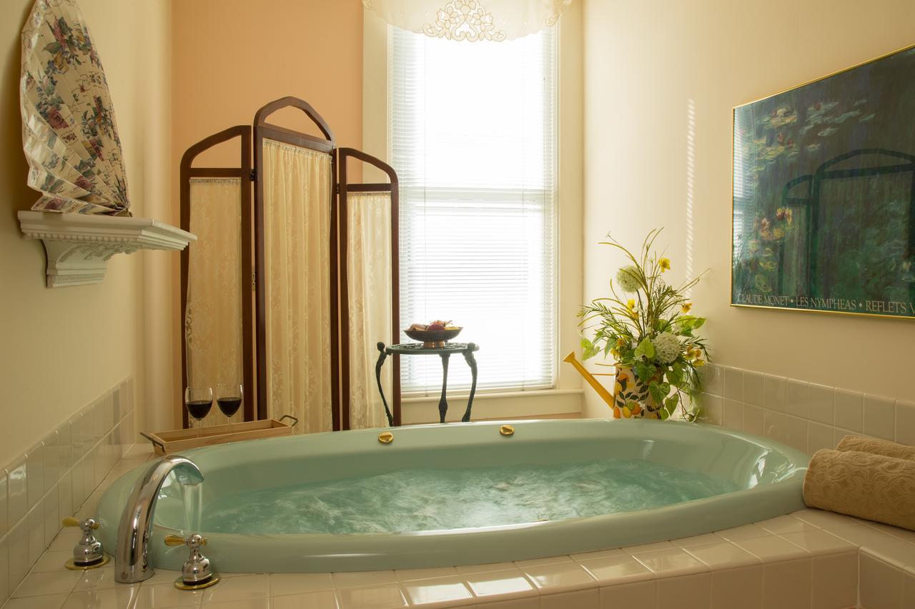 Bed and Breakfast Astor House Green Bay Exterior foto